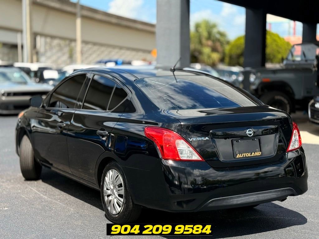 Used 2019 Nissan Versa S FWD image 7
