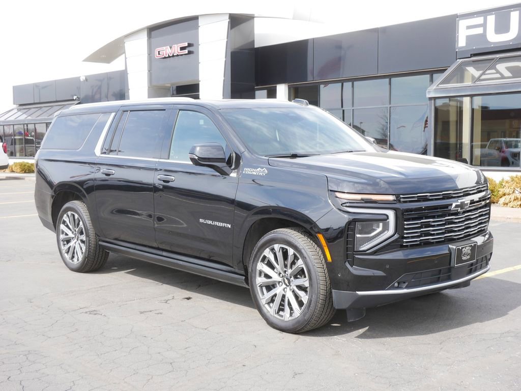 Used 2025 Chevrolet Suburban High Country AWD/4WD image 2