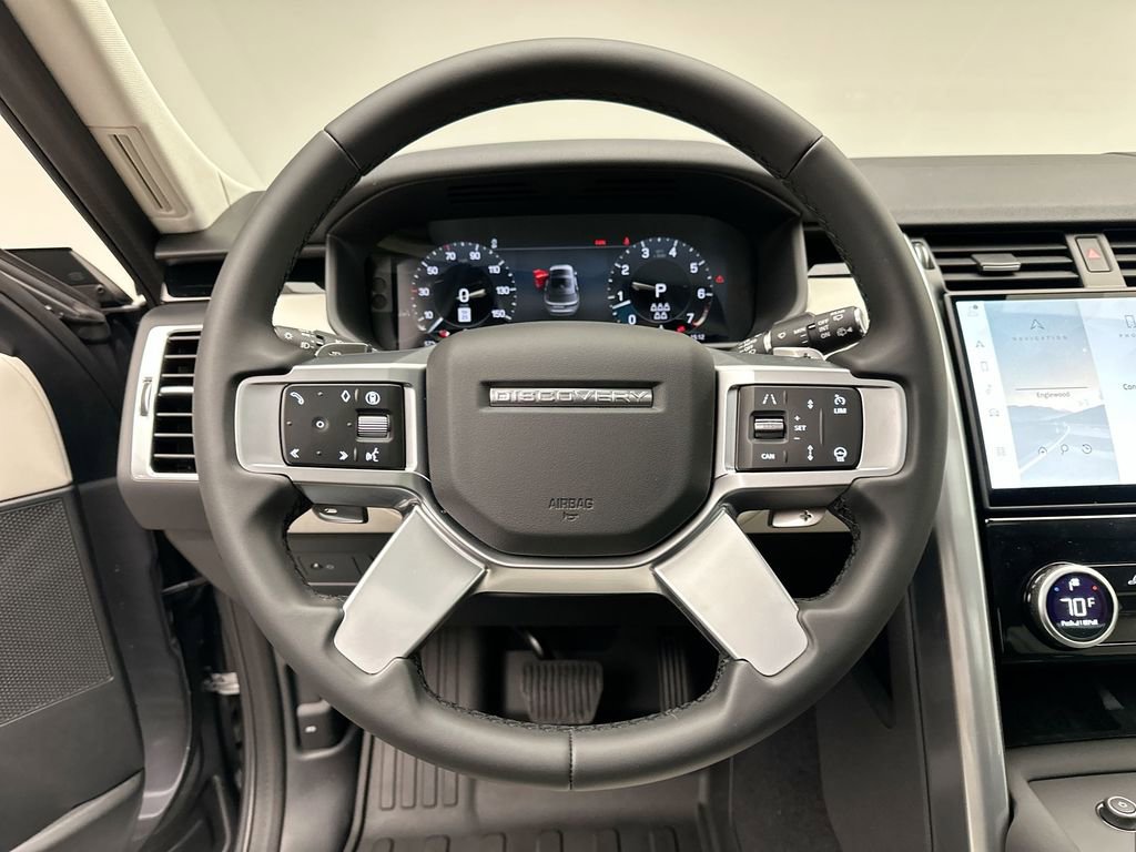 Certified 2025 Land Rover Discovery S AWD/4WD image 12