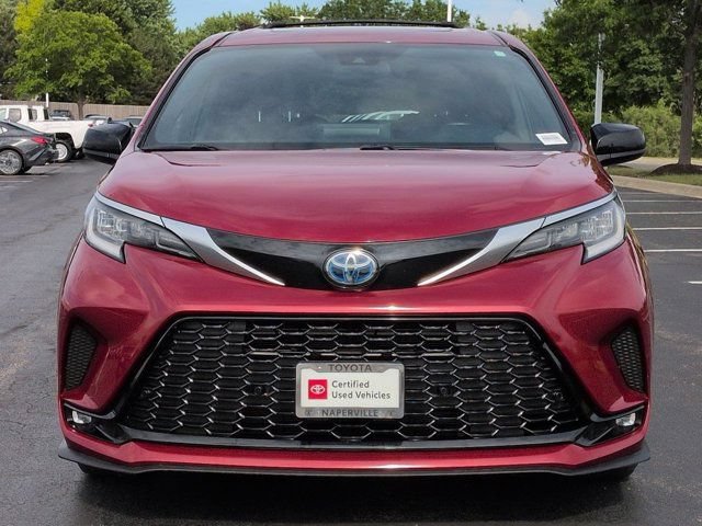 Certified 2022 Toyota Sienna XSE AWD/4WD image 4