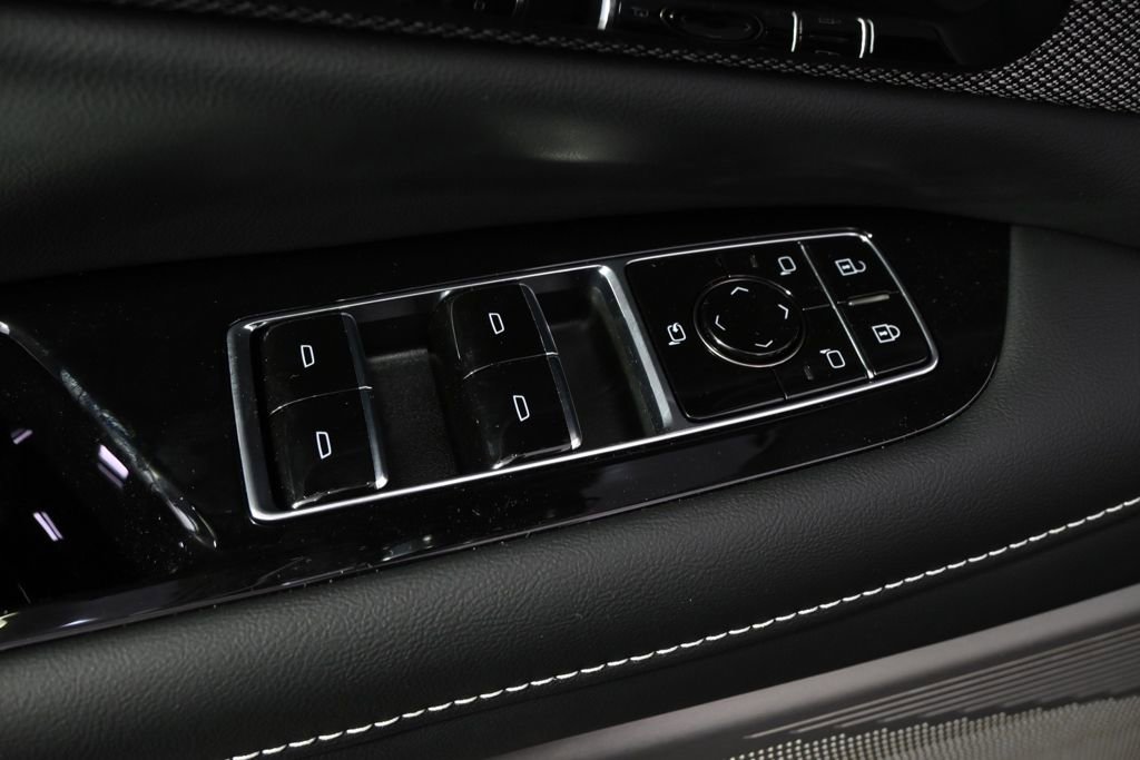 New 2026 Cadillac Optiq Luxury 2 w/ LPO, Floor Liner Package AWD/4WD image 23
