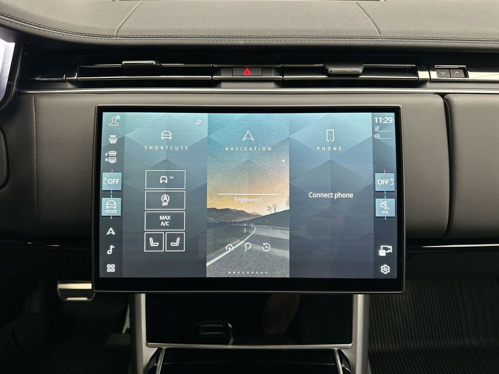 New 2026 Land Rover Range Rover Long Wheelbase SE AWD/4WD image 13