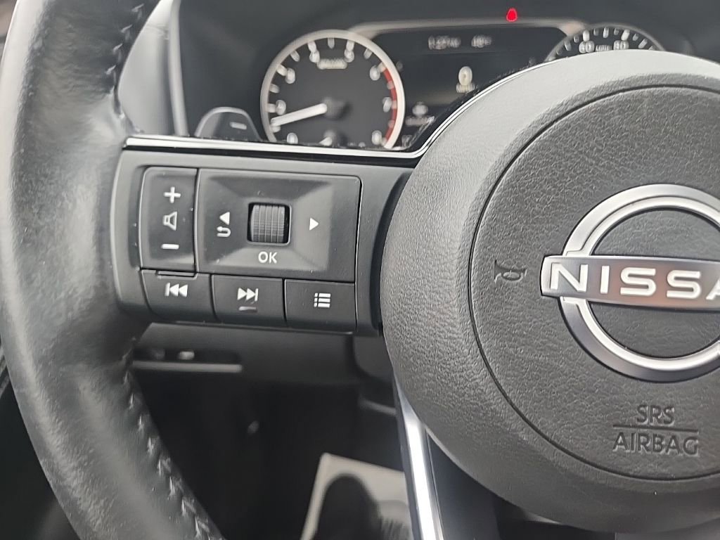 Used 2023 Nissan Rogue SV w/ SV Premium B Package image 17