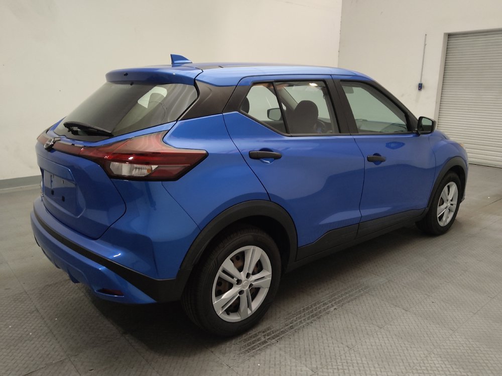 Used 2022 Nissan Kicks S FWD image 9