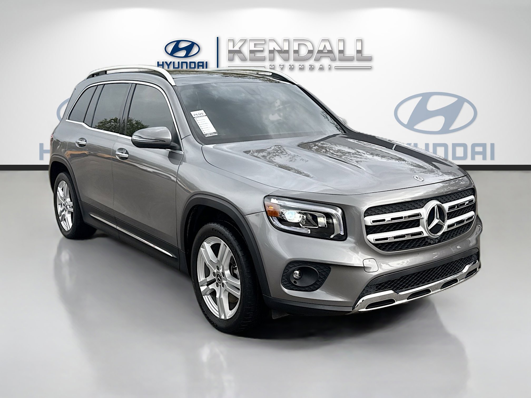 Used 2021 Mercedes-Benz GLB 250 4MATIC w/ Premium Package image 1