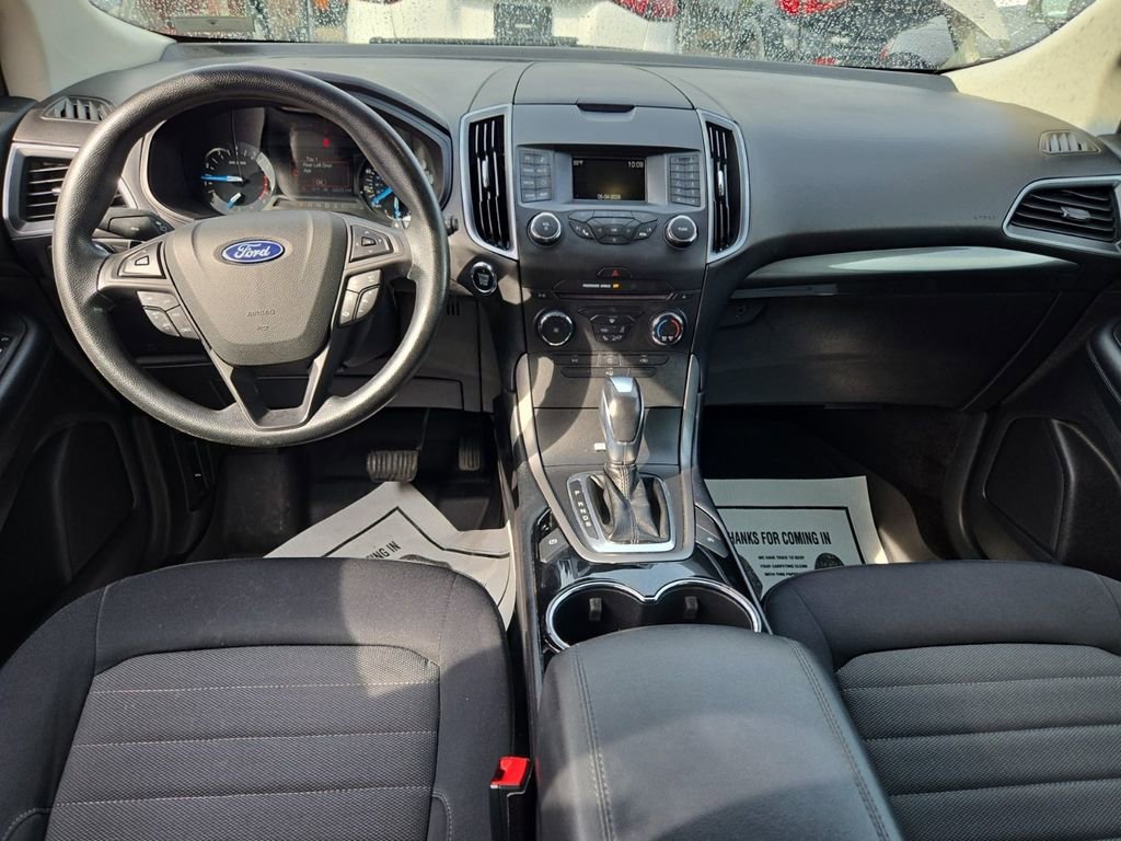 Used 2018 Ford Edge SE FWD image 9