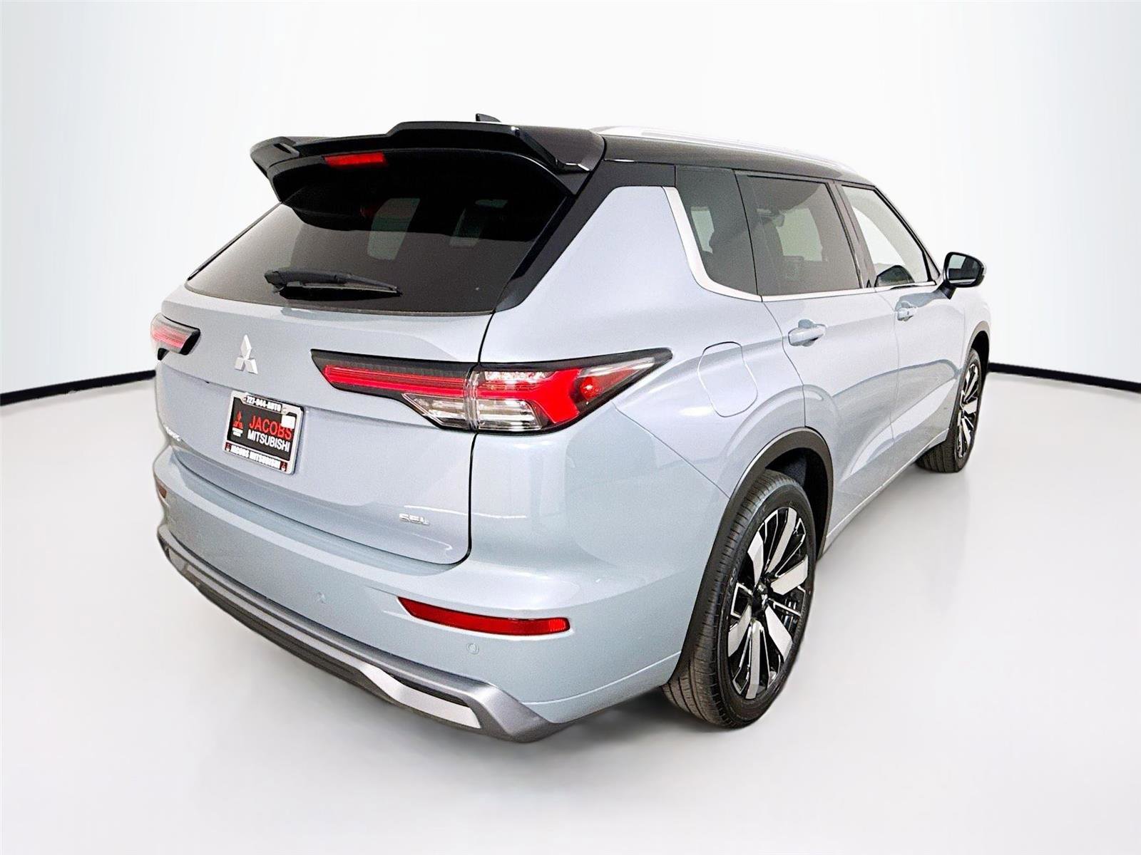 New 2026 Mitsubishi Outlander SEL image 40