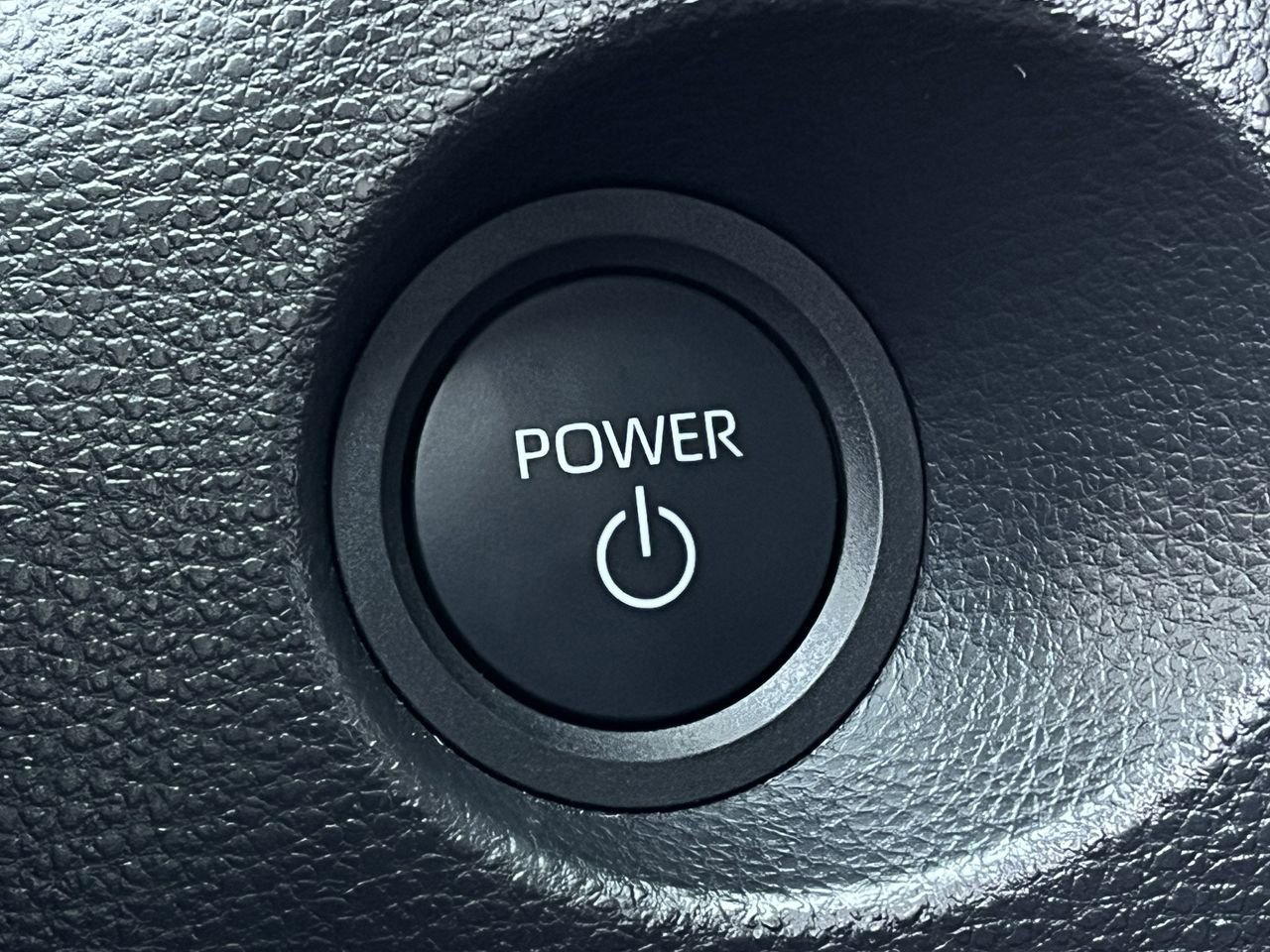 Used 2025 Toyota Corolla Cross AWD Hybrid image 19