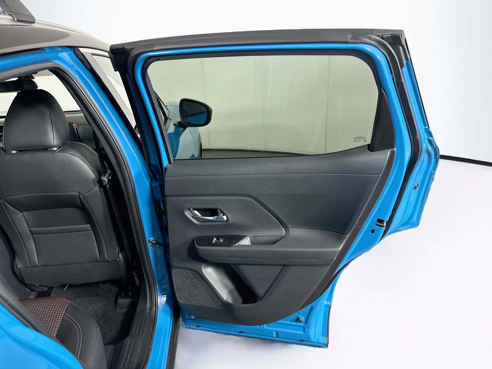 Used 2026 Nissan Kicks SR w/ Cold Weather Package AWD/4WD image 28