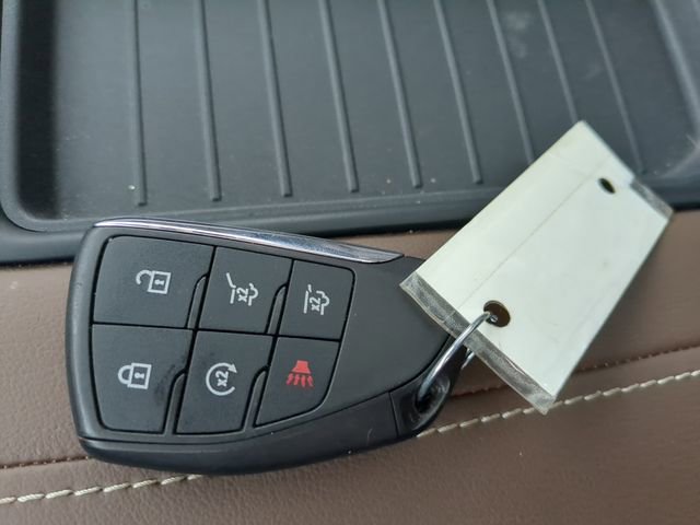 Used 2021 Chevrolet Suburban High Country image 33