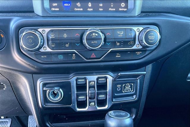Used 2022 Jeep Wrangler Unlimited Sahara w/ Cold Weather Group AWD/4WD image 14