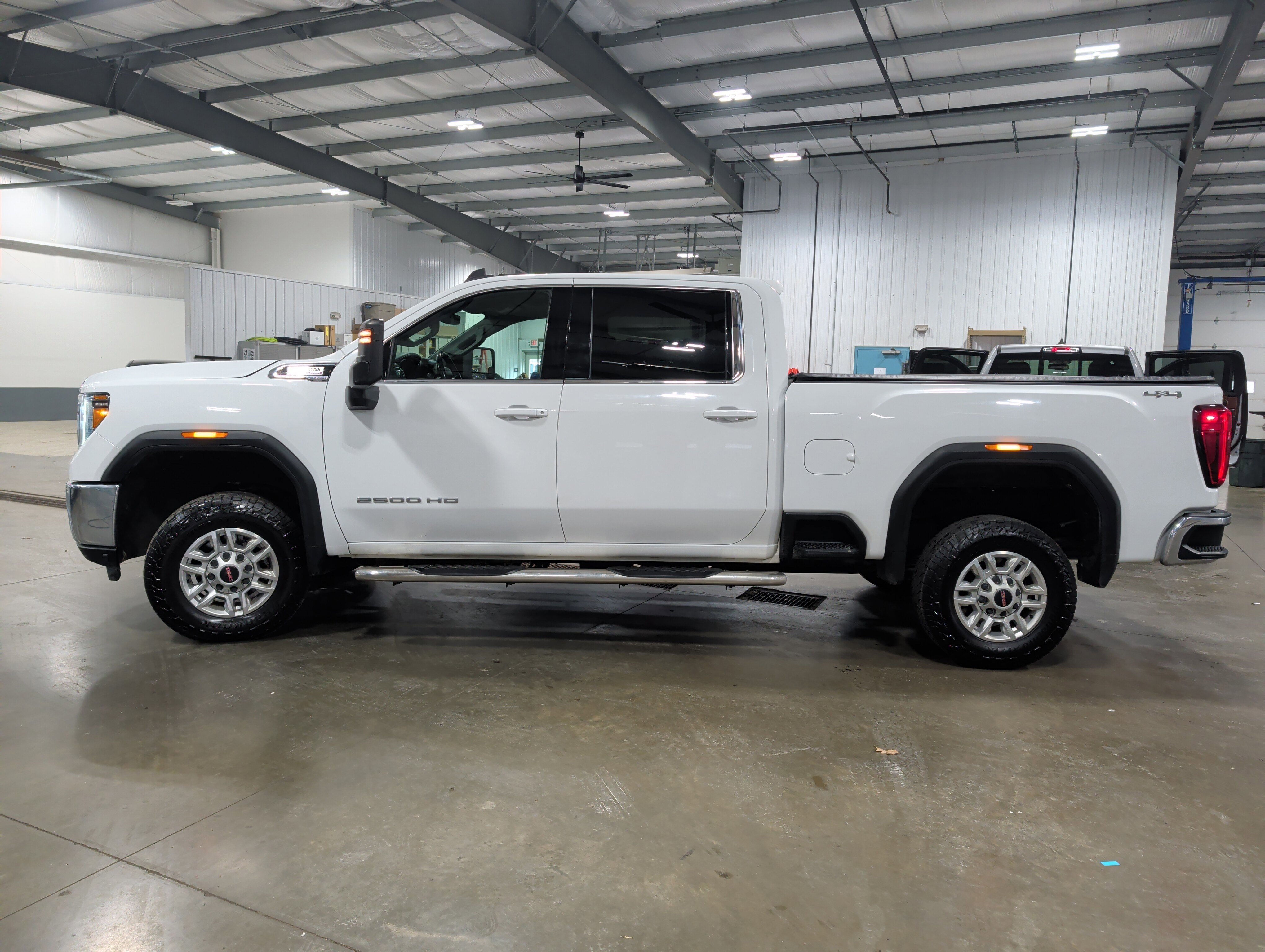Used 2021 GMC Sierra 2500 SLE image 5