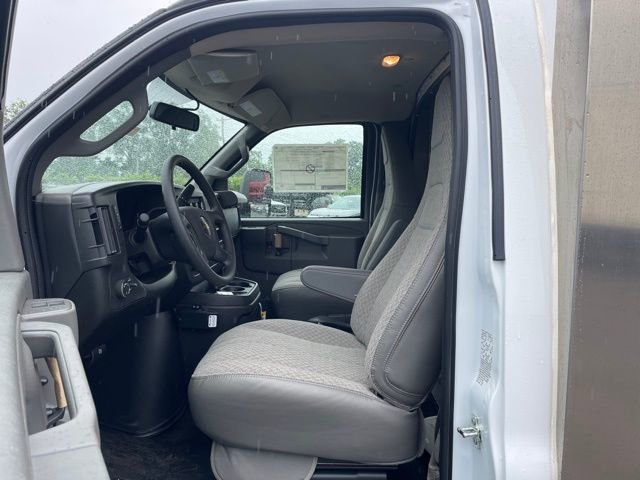 New 2025 Chevrolet Express 3500 w/ Power Convenience Package image 5