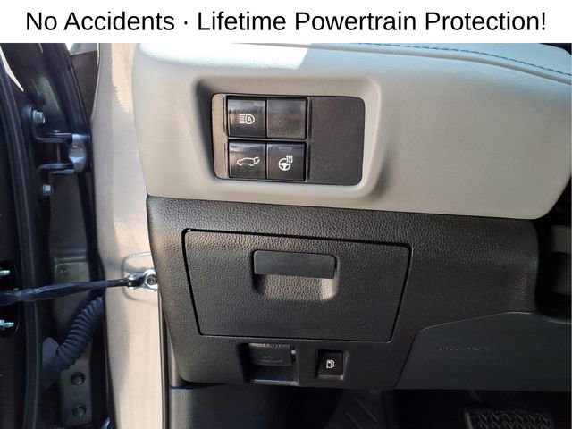 Used 2021 Toyota Highlander Limited image 14