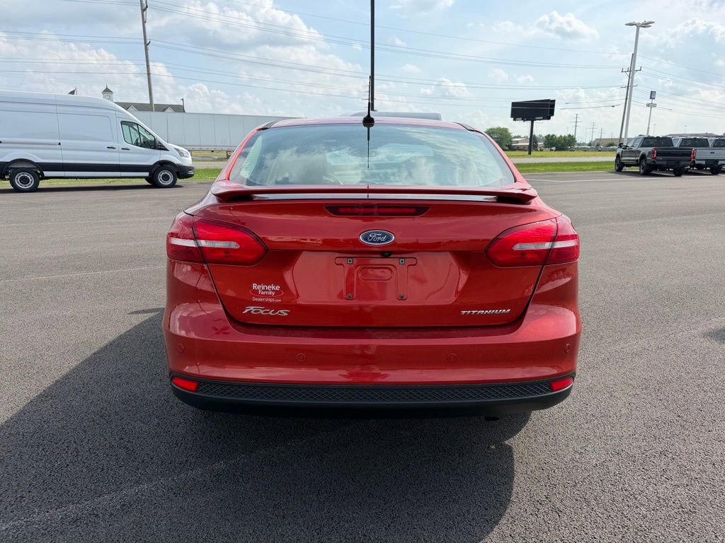 Used 2018 Ford Focus Titanium w/ Titanium Technology Package FWD image 6