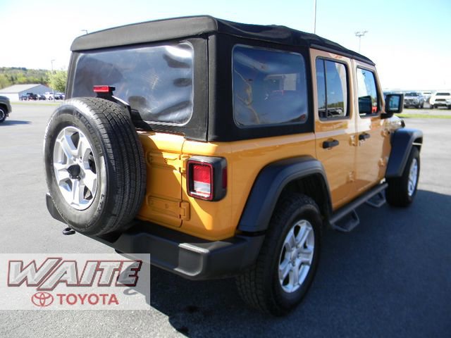 Used 2018 Jeep Wrangler Unlimited Sport S AWD/4WD image 2