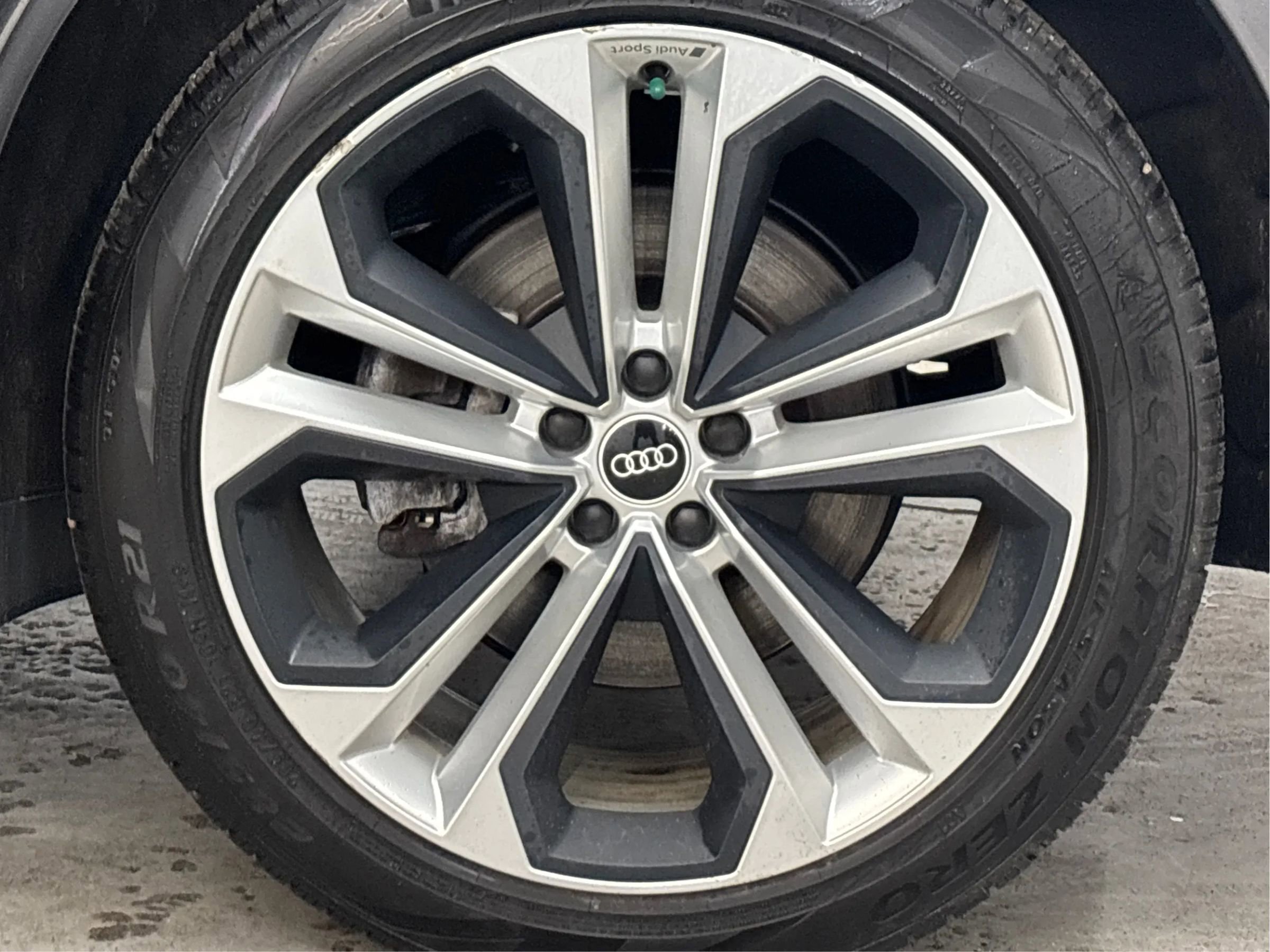 Used 2021 Audi Q7 3.0T Prestige w/ Prestige Package AWD/4WD image 32