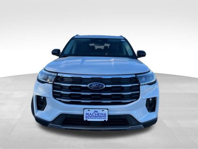 Used 2025 Ford Explorer Active w/ Active Comfort Package image 9