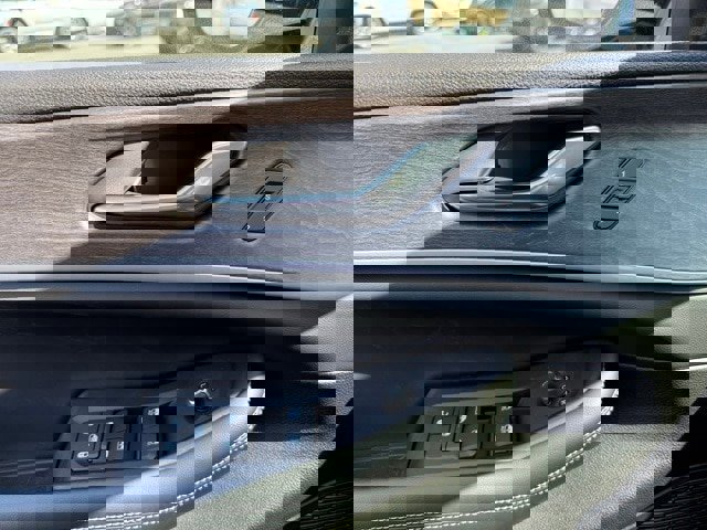 New 2025 Jeep Grand Cherokee L Limited w/ Trailer Tow Package image 13