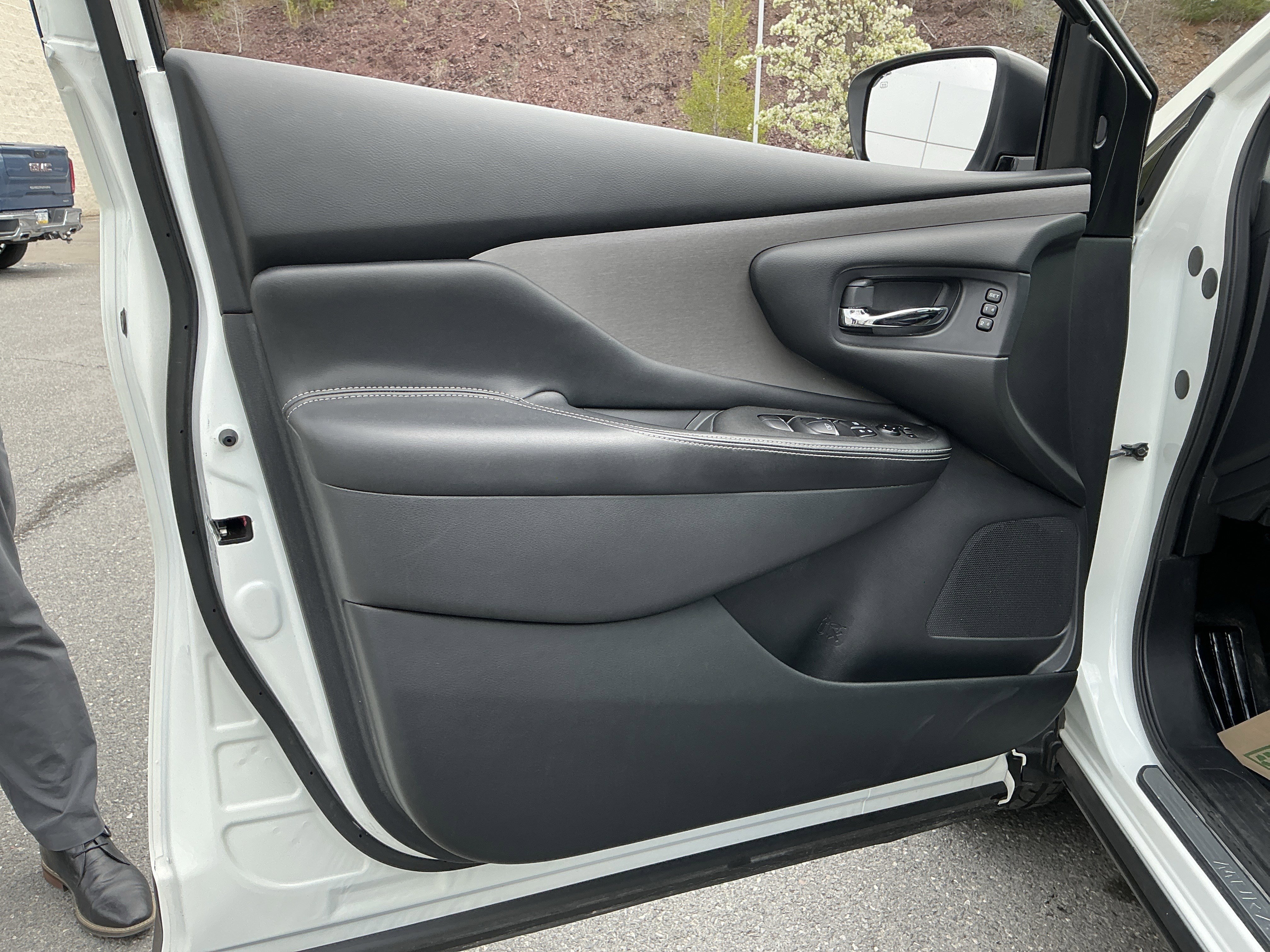 Used 2023 Nissan Murano SL w/ SL Moonroof Package image 18