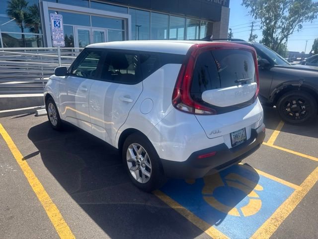 Certified 2022 Kia Soul LX w/ Technology Package FWD image 6