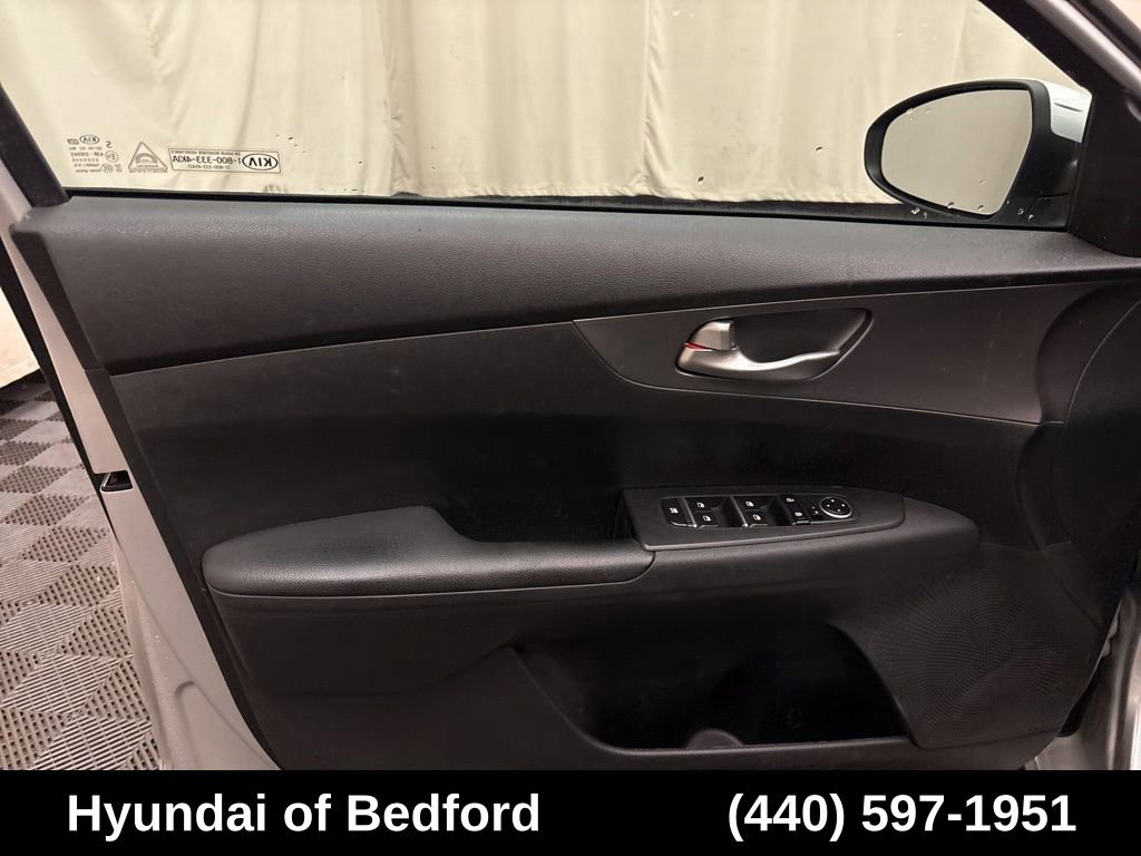 Used 2021 Kia Forte LXS FWD image 10