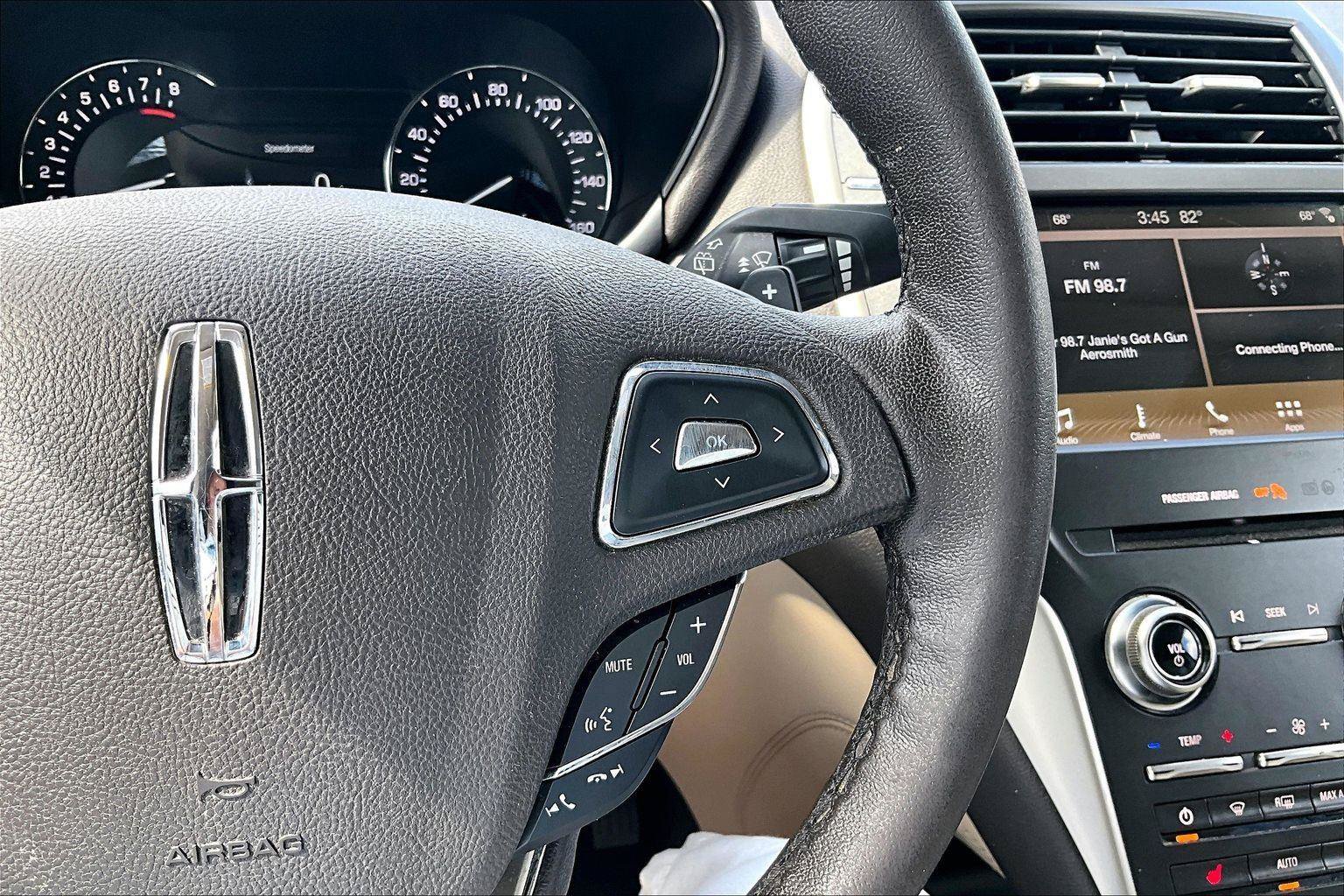 Used 2019 Lincoln MKC Premiere AWD/4WD image 12
