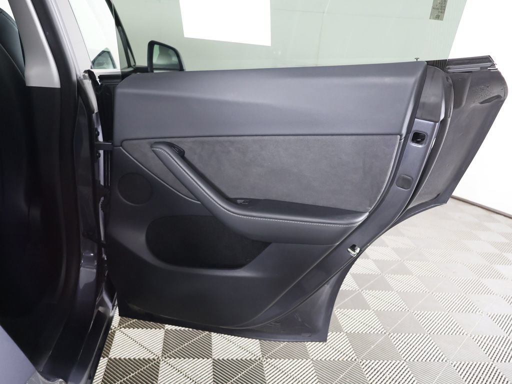 Used 2023 Tesla Model Y Performance AWD/4WD image 26