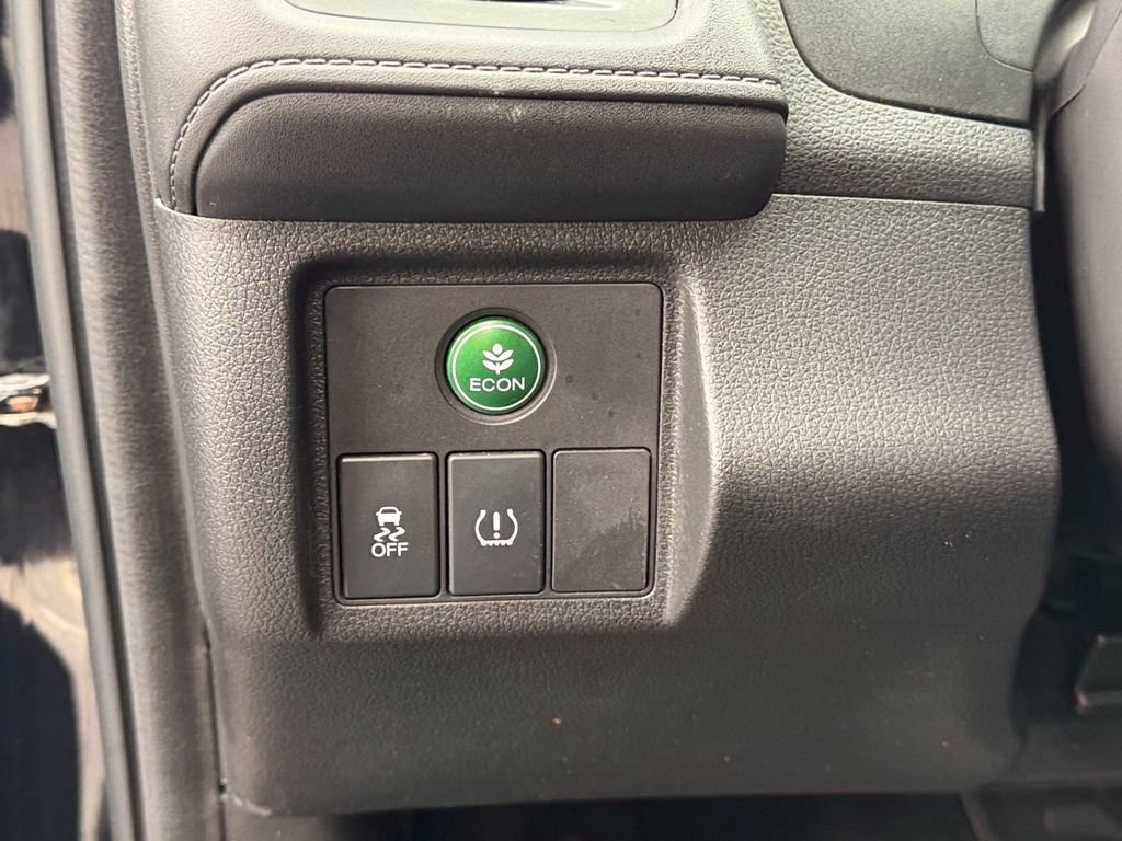 Used 2018 Honda HR-V LX image 17