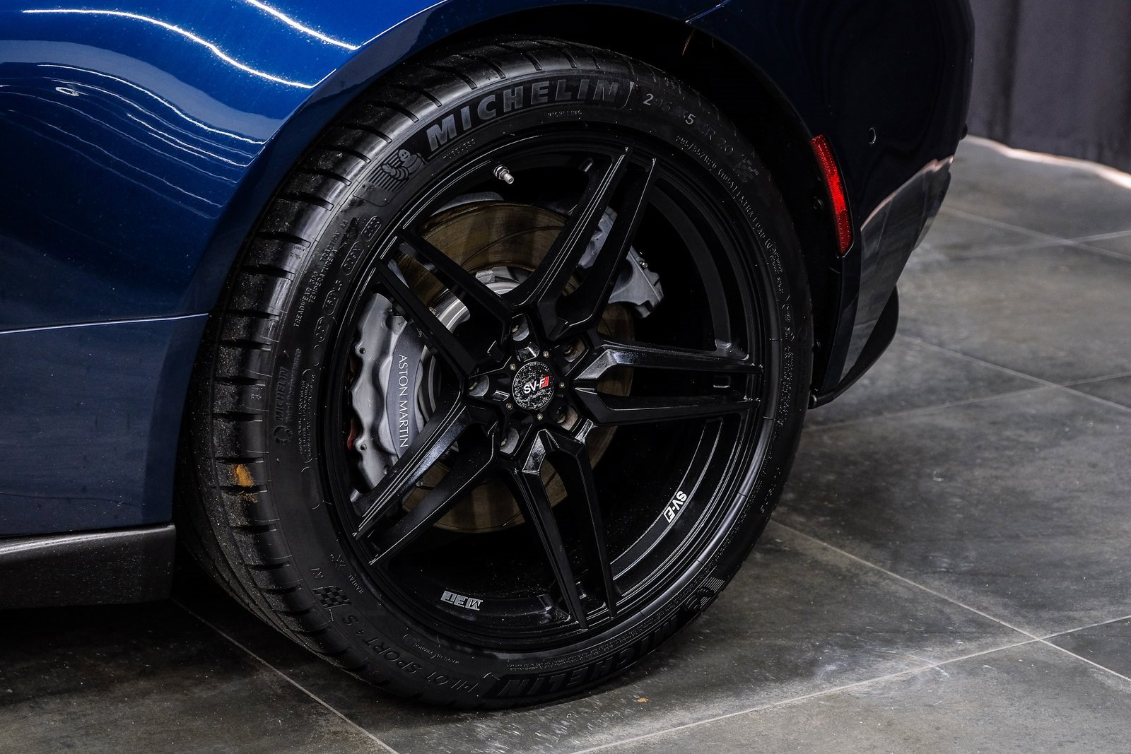 Used 2018 Aston Martin DB11 V12 image 60