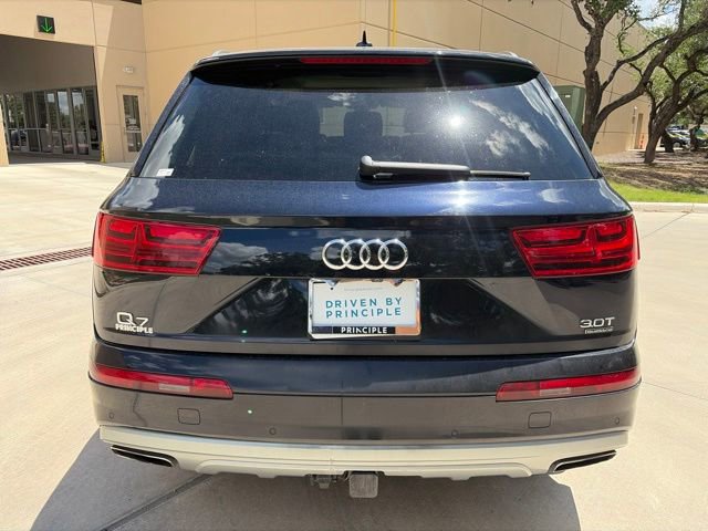 Used 2017 Audi Q7 3.0T Premium Plus w/ Premium Plus Package AWD/4WD image 4