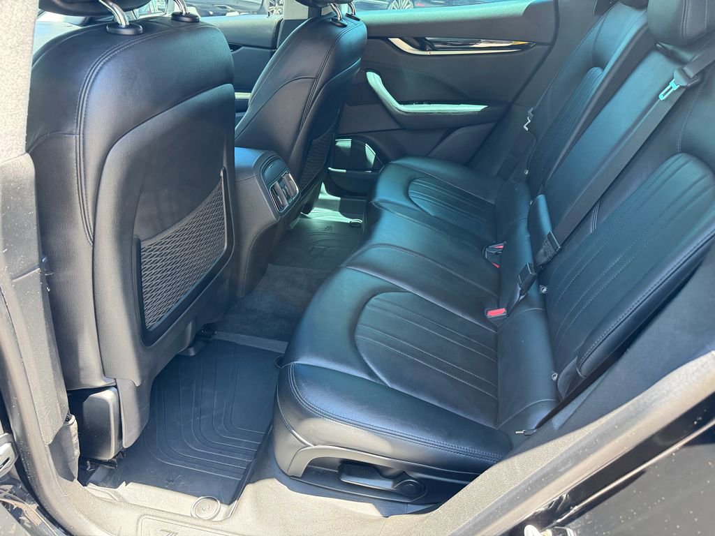 Used 2020 Maserati Levante S AWD/4WD image 21