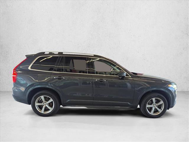 Used 2017 Volvo XC90 T5 Momentum w/ Vision Package FWD image 4