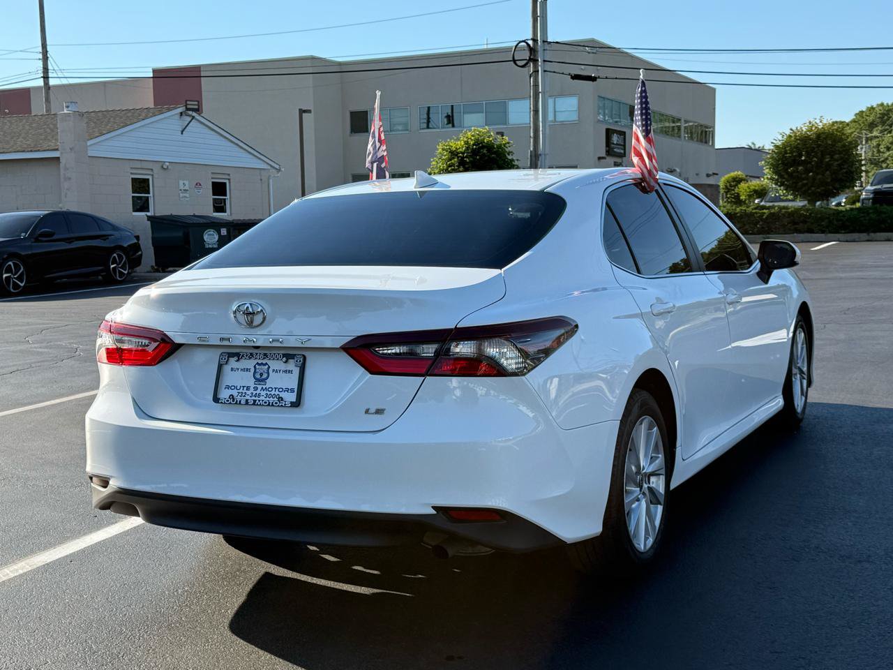 Used 2021 Toyota Camry LE FWD image 6