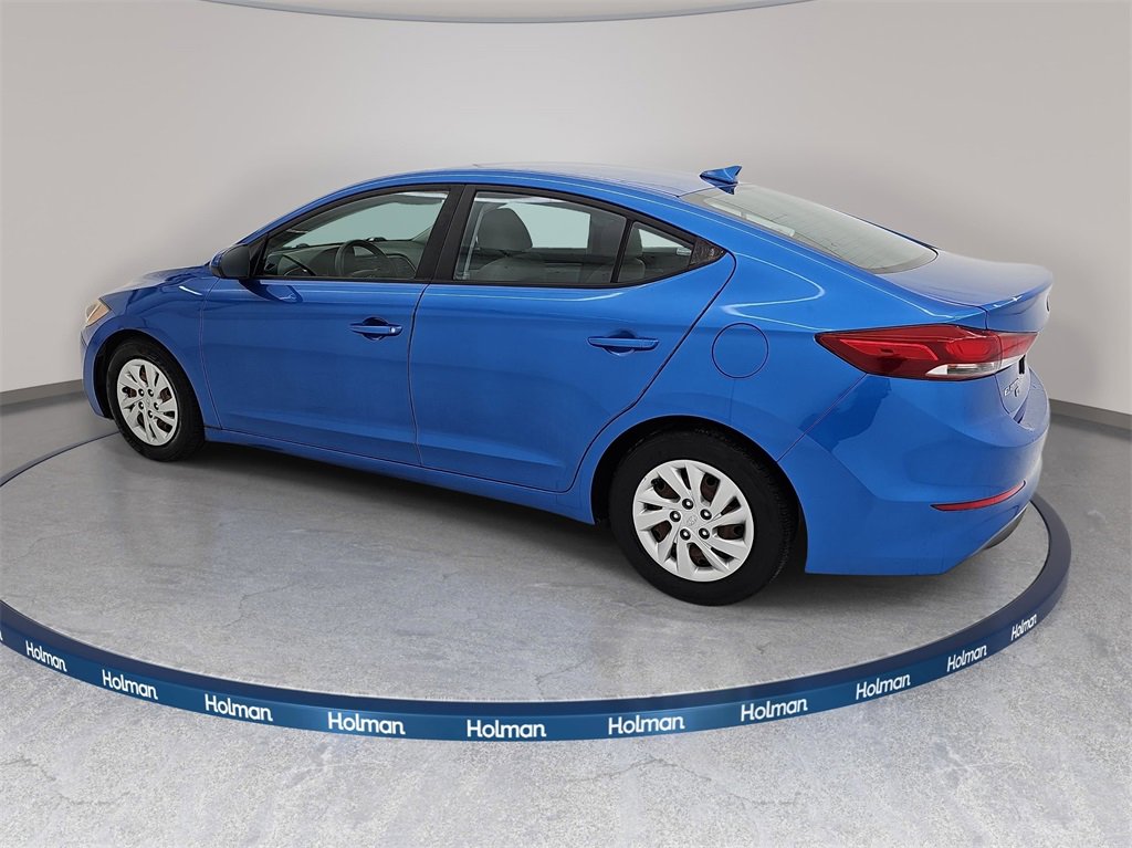 Used 2017 Hyundai Elantra SE image 10