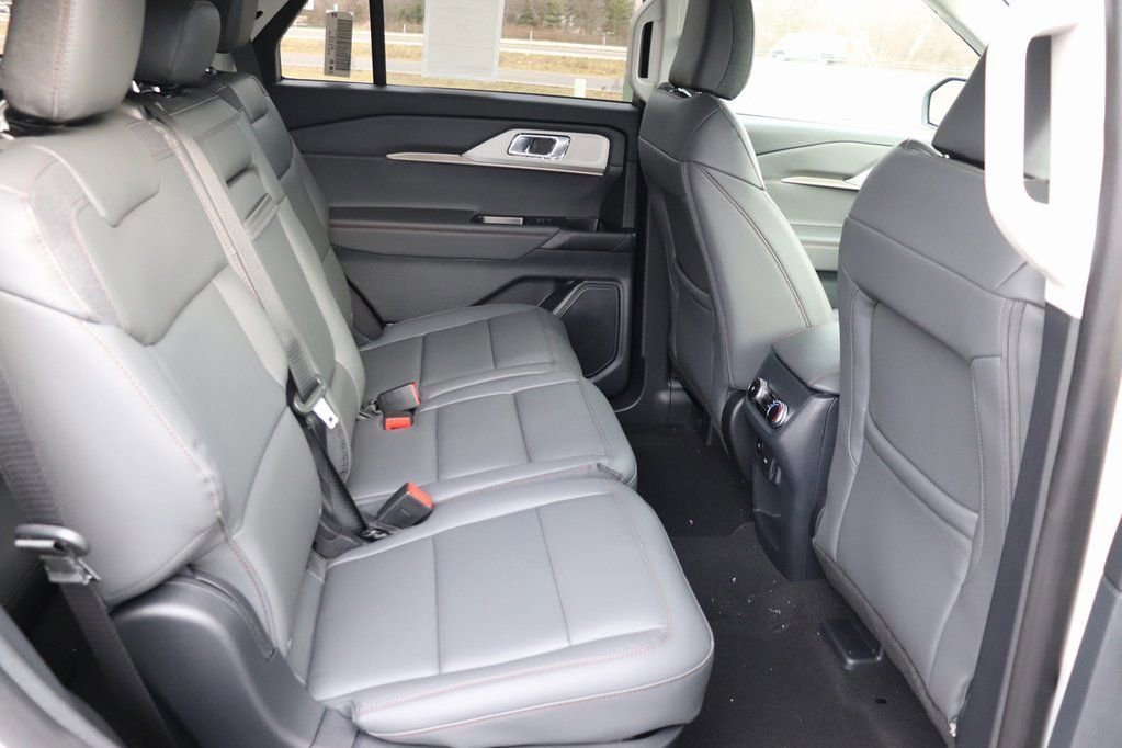 New 2026 Ford Explorer Active w/ Active Comfort Package image 17