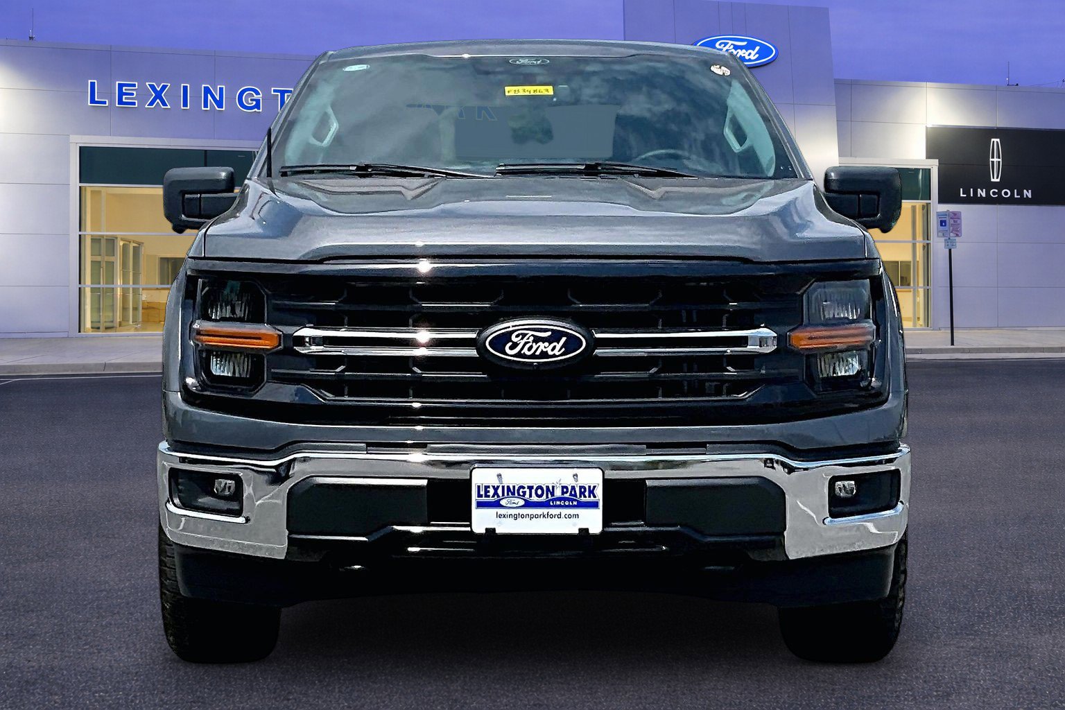 Used 2024 Ford F150 XLT AWD/4WD image 2