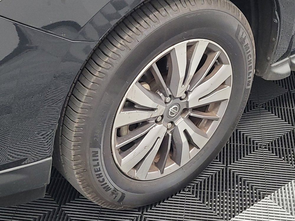 Used 2019 Nissan Pathfinder S image 31