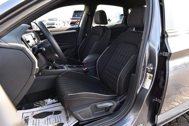 Certified 2024 Volkswagen Jetta Sport image 19