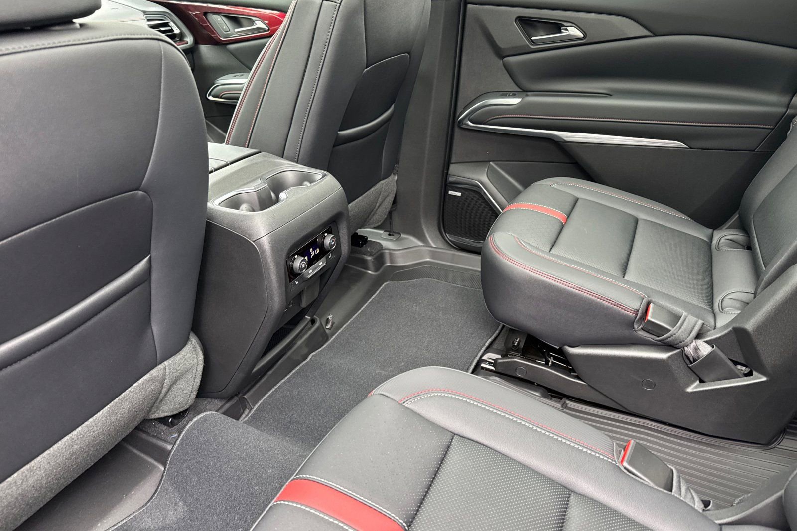 Used 2026 Chevrolet Traverse RS image 11