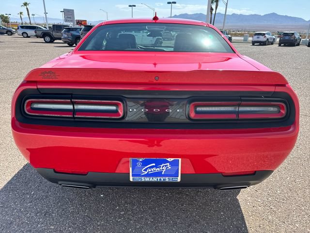 Used 2015 Dodge Challenger SXT Plus RWD image 4