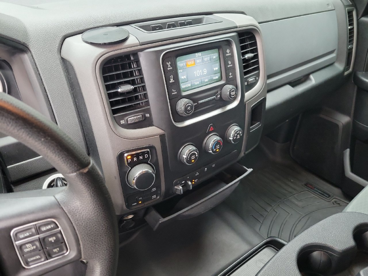 Used 2014 RAM 1500 Express w/ Black Ram 1500 Express Group AWD/4WD image 22
