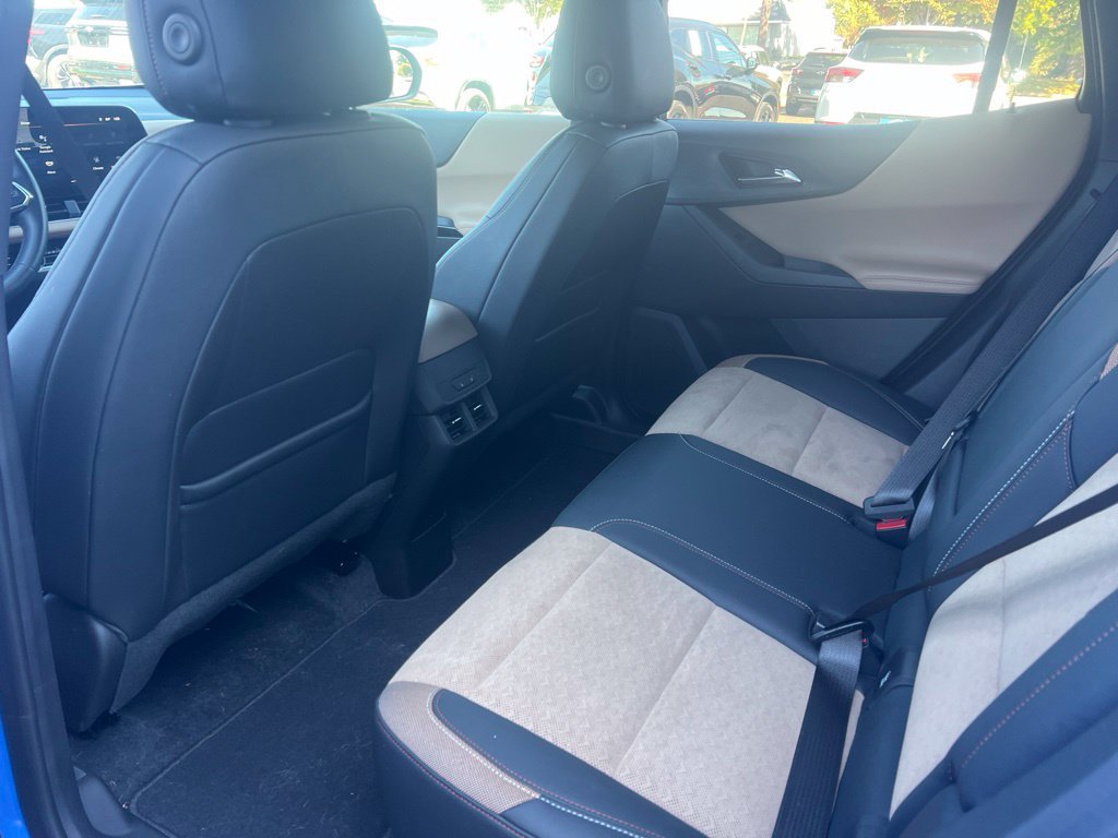 Certified 2025 Chevrolet Equinox ACTIV w/ Safety and Technology Package AWD/4WD image 10