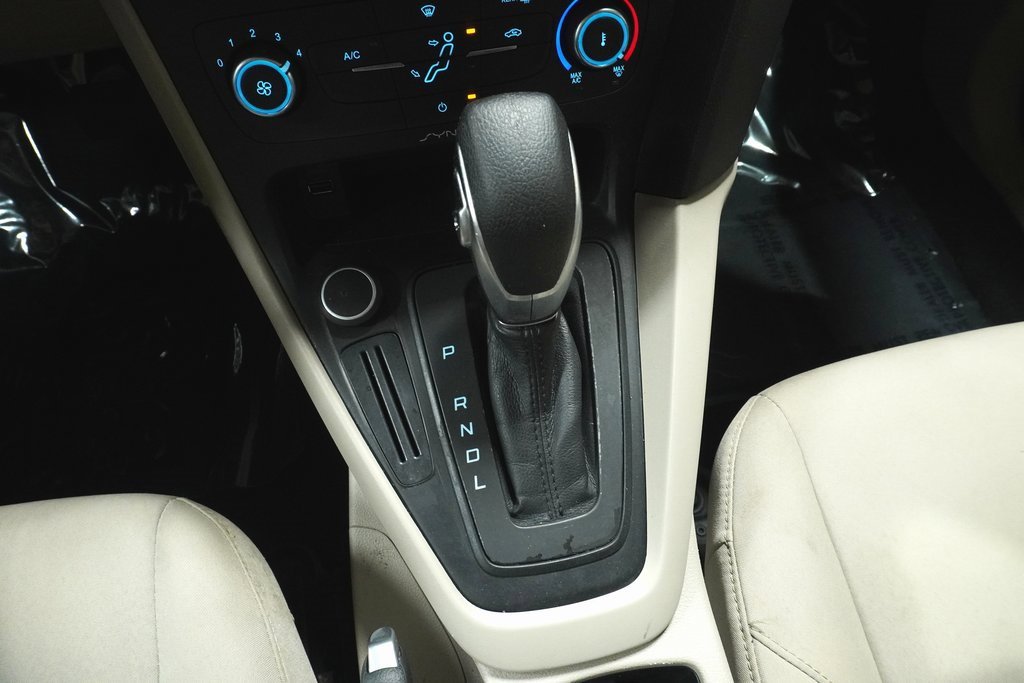 Used 2017 Ford Focus SE image 16