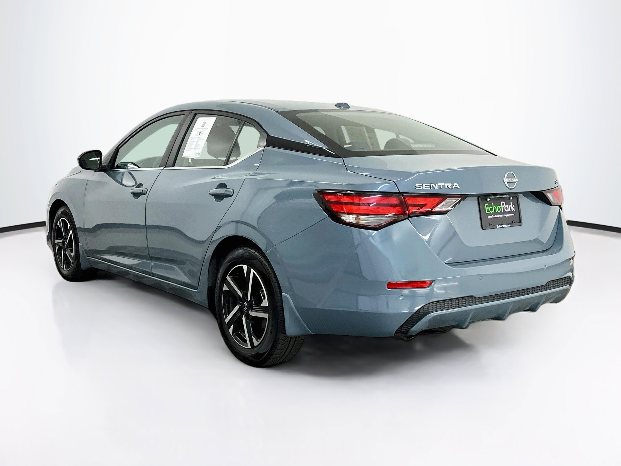Used 2024 Nissan Sentra SV FWD image 5