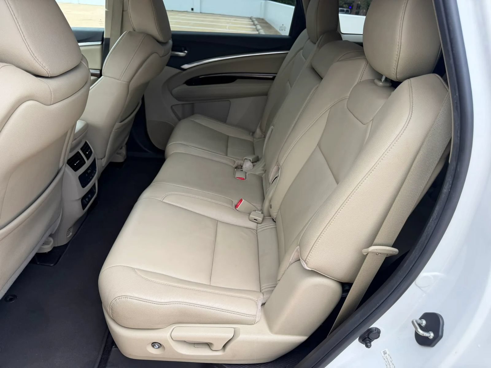 Used 2017 Acura MDX SH-AWD image 31