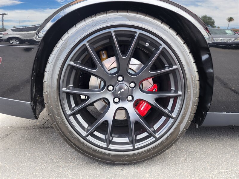 Used 2016 Dodge Challenger SRT Hellcat RWD image 18