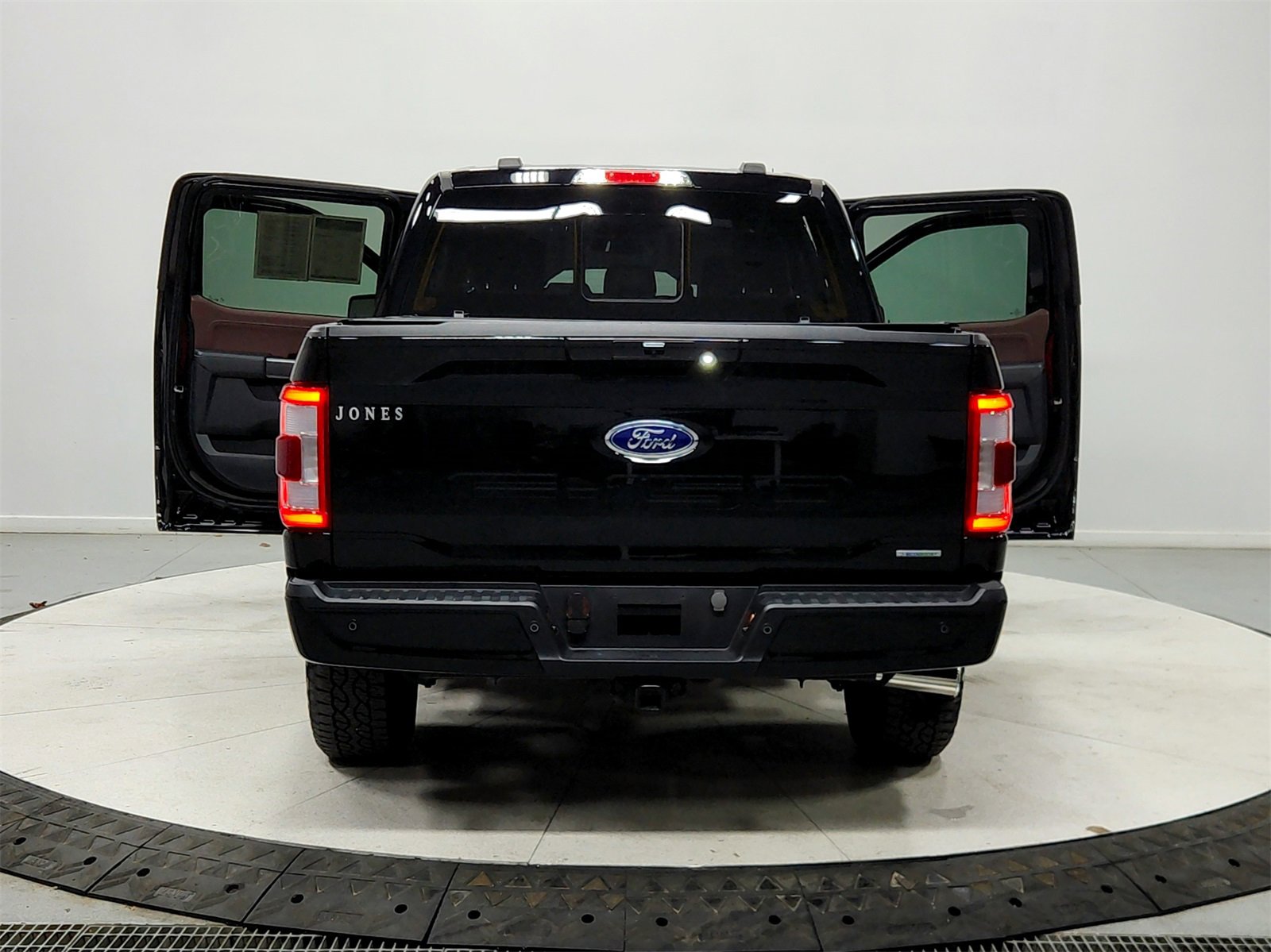 Used 2023 Ford F150 Lariat image 13