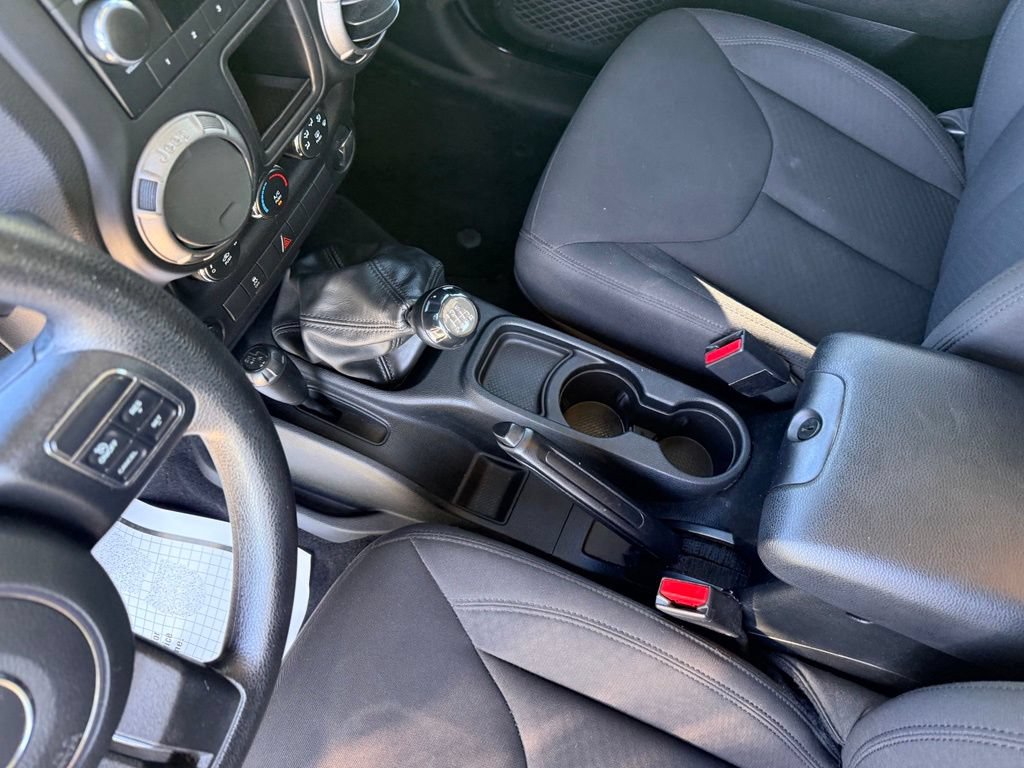 Used 2017 Jeep Wrangler Sport AWD/4WD image 26