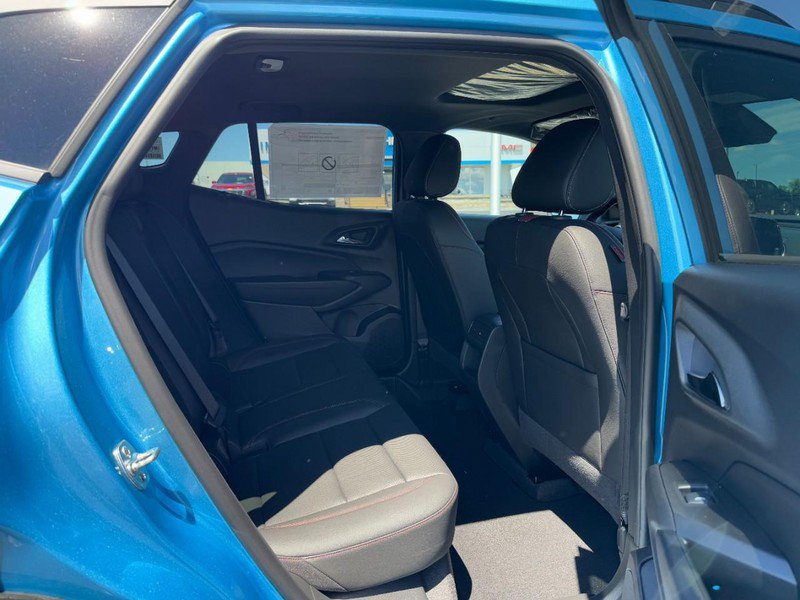 New 2026 Chevrolet Trax RS w/ Sunroof Package FWD image 22